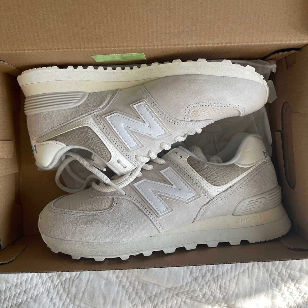 NEW NEW BALANCE SNEAKERS ✨